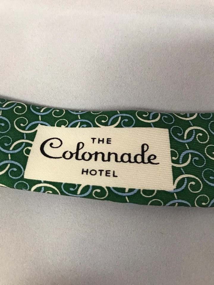 Классический галстук Vineyard Vines The Colonnade Hotel сделанный на заказ VV зеленый 100% шелк - Изображение 4 из 4