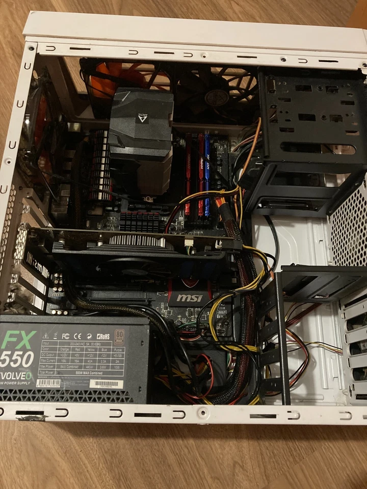 PC gaming antiguo Foto 4 de 4