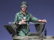 ALPINE MINIATURES 1:35 SET 35270 WWII US TANK COMMANDER SUMMER 1 FIGURE 