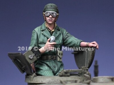 ALPINE MINIATURES 1:35 SET 35270 WWII US TANK COMMANDER SUMMER (1 FIGURE)