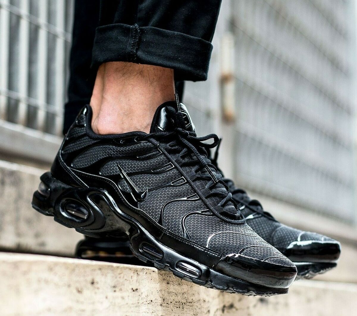 nike tn black