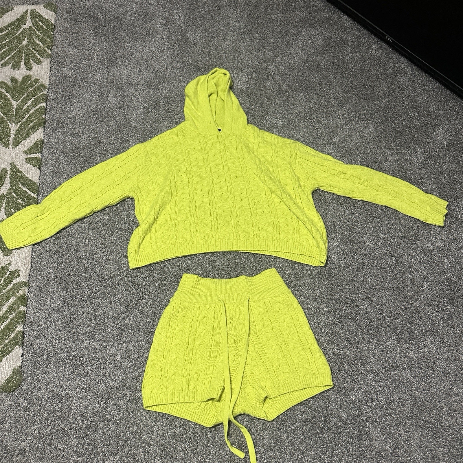 Womens Day and Night Sweater Two Piece Set Size Large Top and Bottom Lime Green