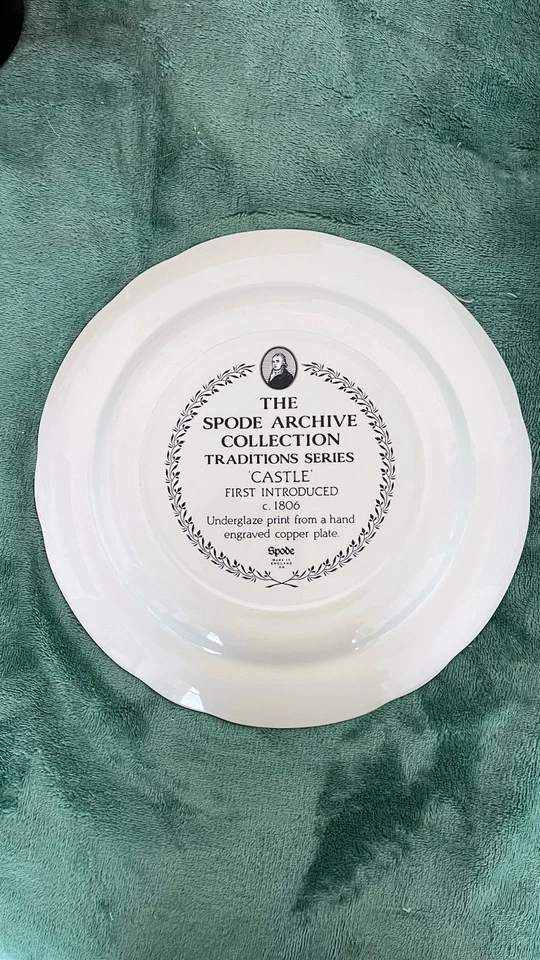 Spode Black Room Collection Traditions Series "Castle" Plate 10,5” - Image 2 of 2