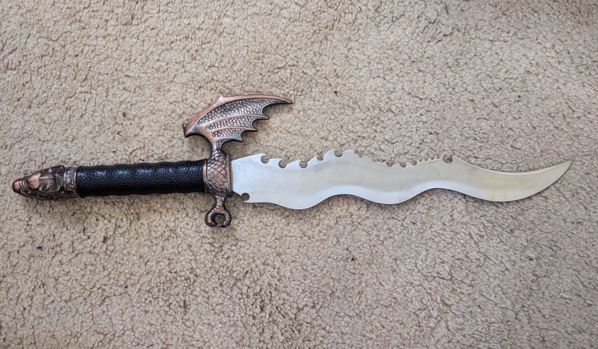 Knife - Flying Dragon - 138 Knife - Flying Dragon - 138