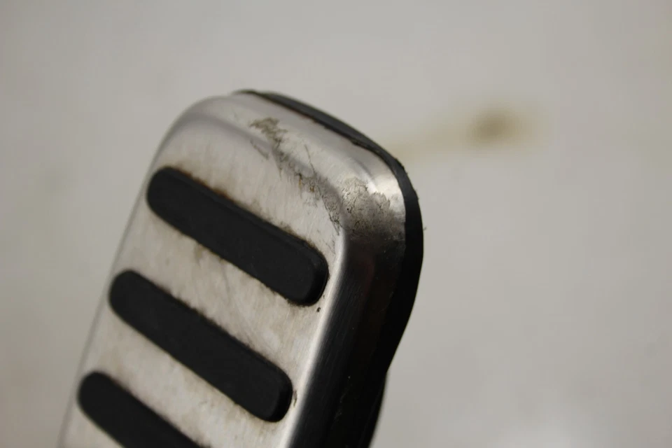 2012-2019 Fiat 500 Accelerator Pedal 68073429AB OEM EZ65 - Image 3 of 4