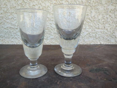 Verres Absinthe à absinthe et cuillères de collection