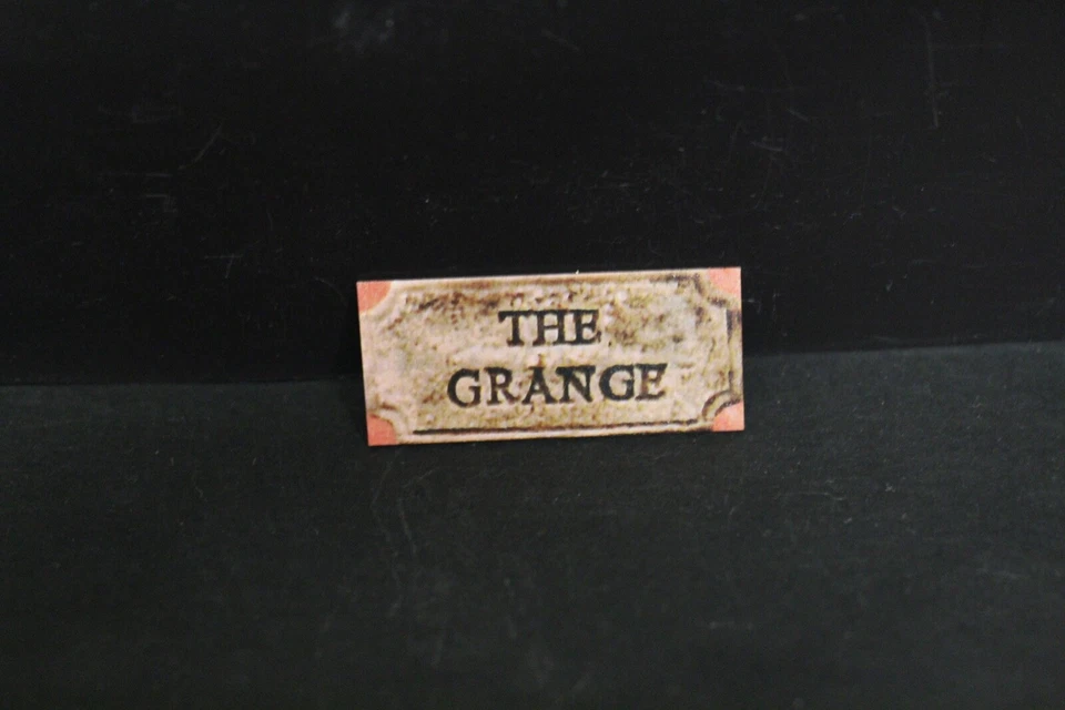 HANDCRAFTED CASA DELLE BAMBOLE (insegna casa in metallo = LA GRANGIA