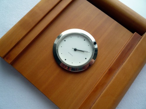Alfa Romeo Classic Car Accessory Wood Design Desk Office Travel Tabletop Clock - Picture 2 of 12