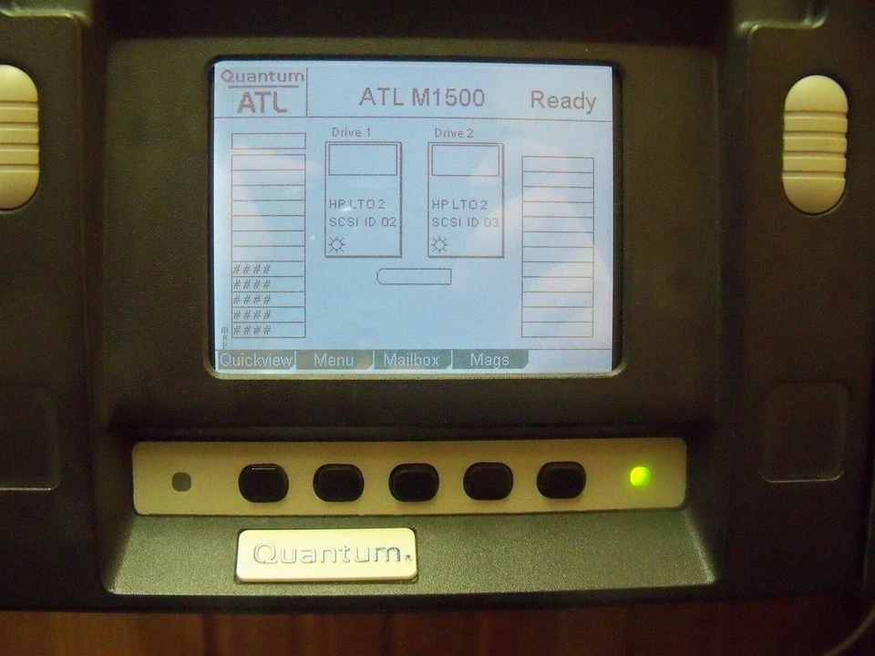 Biblioteca de cintas Quantum ATL M1500 serie M automatización de cintas de clase empresarial Foto 3 de 4