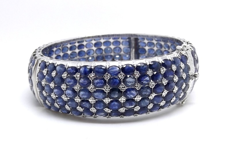 100+ Carats BLUE SAPPHIRE 18K WHITE GOLD Eternity Style WIDE Bangle Bracelet