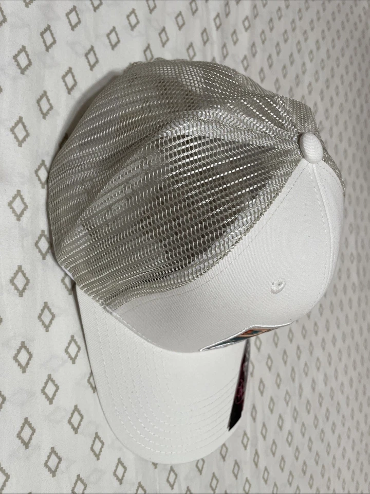 Gorra Ariat Para Hombres B-Fit Escudo Logo Malla Espalda Snapback Sombrero Foto 3 de 4