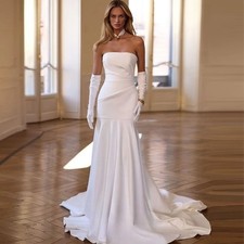 Elegant Sleeveless Wedding Dress Strapless Floor-Length Bride Gown Customized