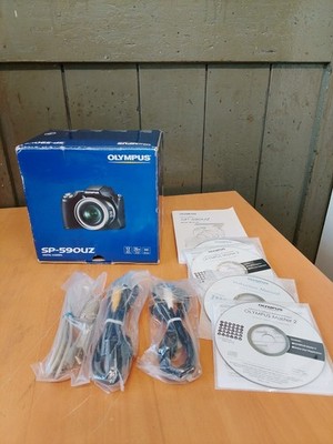 Olympus SP-590UZ Digitalkamera originale Verpackung OVP + Zubehörpaket (B73)