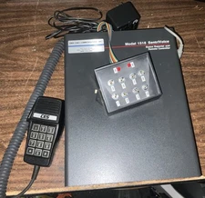 Zetron MODEL 1516 Sentrivoice 702-9557G + Power cord & CES 710L Micropad