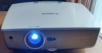 Canon SX80 Mark II LCD Projector   Powers On & Projects   Limited Testing