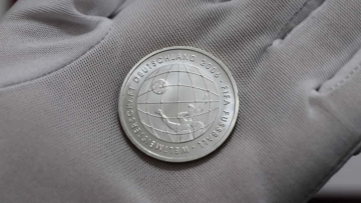 🧭 🇩🇪 Germany 10€ 2005 SILVER 2006 FIFA WORLD CUP B77