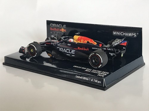 Minichamps 410240101 Red Bull RB20 Max Verstappen #1 F1 World Champion 2024 1:43 - Picture 7 of 24
