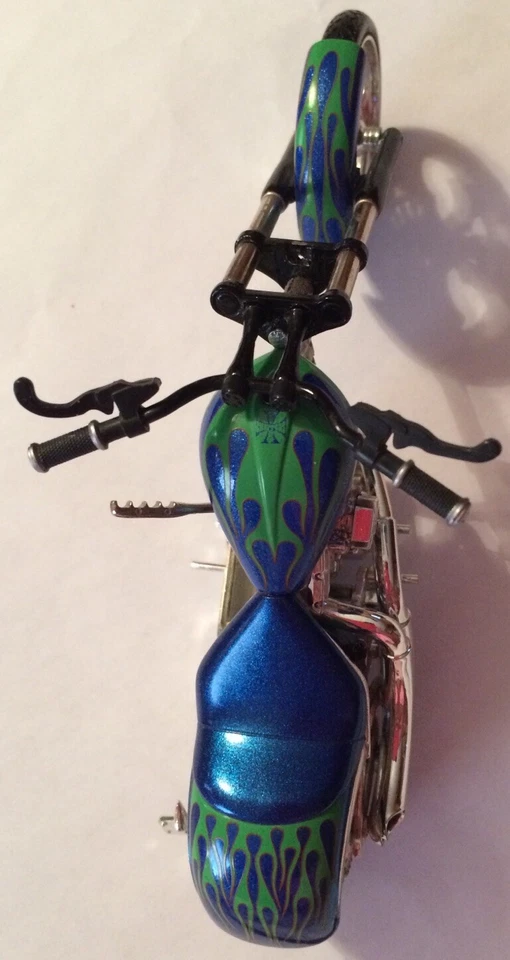 "Moto de juguete West Coast Choppers 2003 6"" de largo y 3"" de alto" Foto 4 de 4