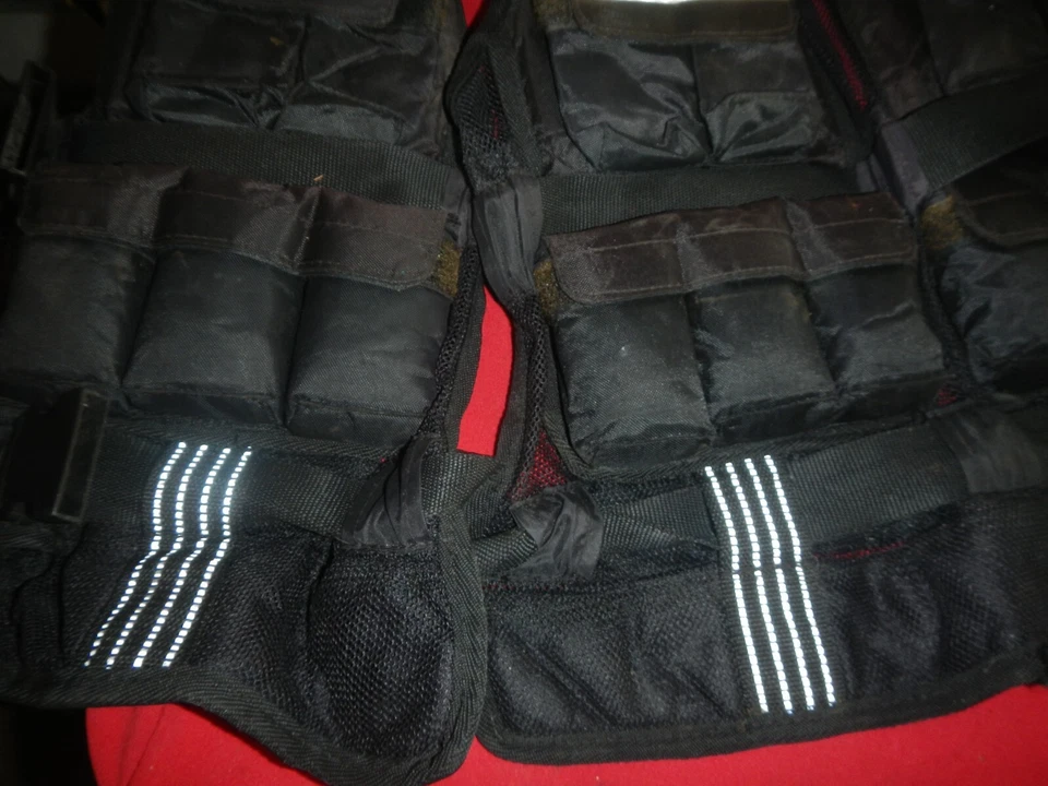 GOLDS GYM WEIGHTED Workout Exercise VEST Adjustable With 12 Pounds Of Weights - Image 4 of 4