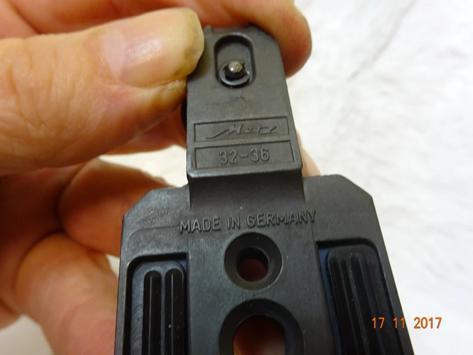 Metz Original Straight Camera Bracket 32-36 for Hammerhead Flashguns - Image 2 of 2