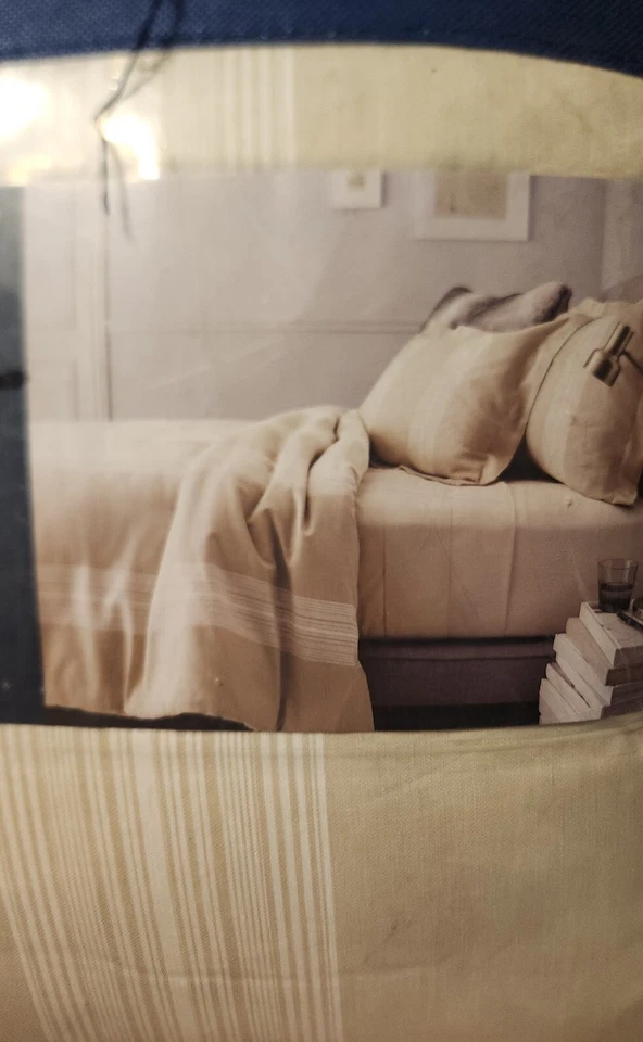 Fieldcrest Yarn-Dyed Sour Cream Queen Comforter Set - Image 2 of 4