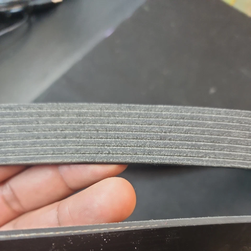 DAYCO 5080990 皮带聚乙烯纤维,金色标签,8PK2515 2011 丰田苔原 5.7 — 第 3/4 张图片