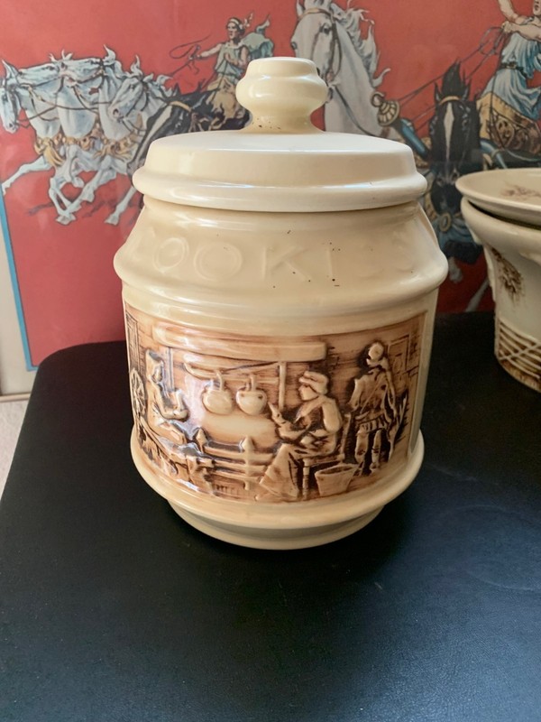 McCoy Vintage  Covered Wagon/Frontier Family Homestead Cookie Jar