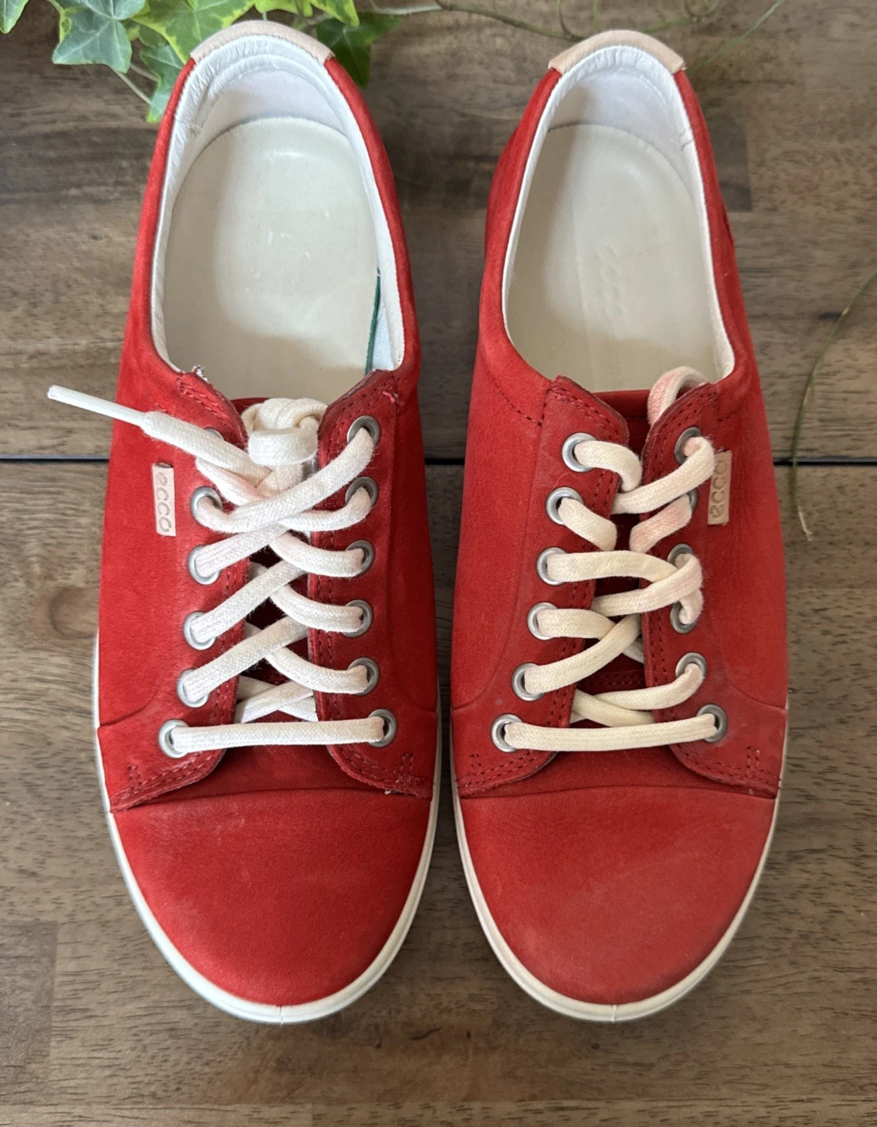 Ecco "Soft 7" Red Nubuck Leather Lace Up Sneaker Shoes - Excellent Condition
Opens in a new window o