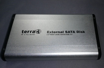 Externe Festplatte 300 GB Terra Sata Disk portable Mobiler Speicher USB Stick