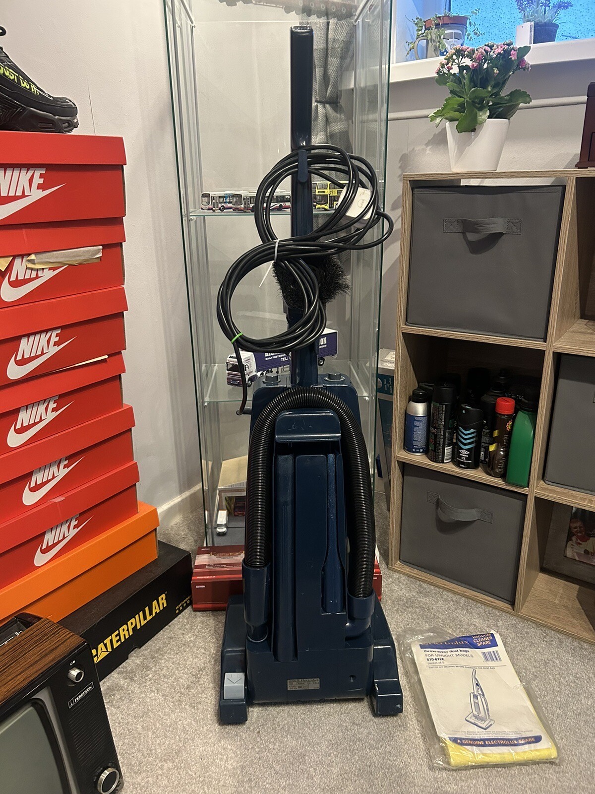 Electrolux 612 vintage vacuum cleaner hoover clean working rare old