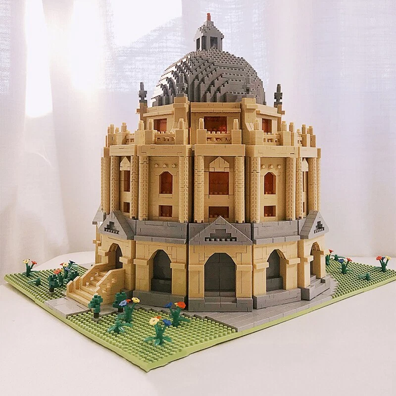 World Oxford University College Garden Mini Diamond Blocks Bricks Building Toy - Image 2 of 4