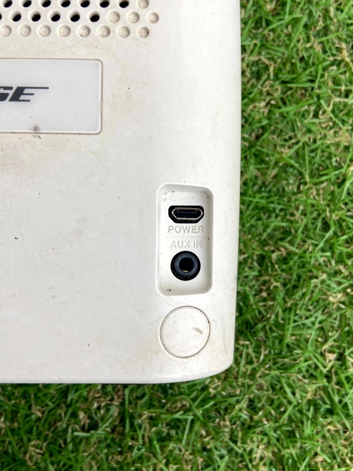 BOSE SOUNDLINK COLOUR BLUETOOTH SPEAKER WHITE (C207) - Image 4 of 4