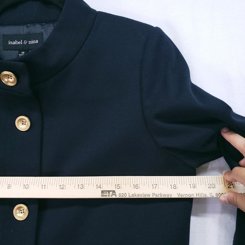 Isabel and Nina Navy Blue Big Button Preppy Short Blazer with Pockets Size 10 - Picture 6 of 15
