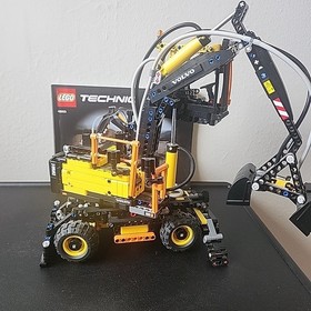 Lego Technic Volvo EW160E 42053 Set With Manual