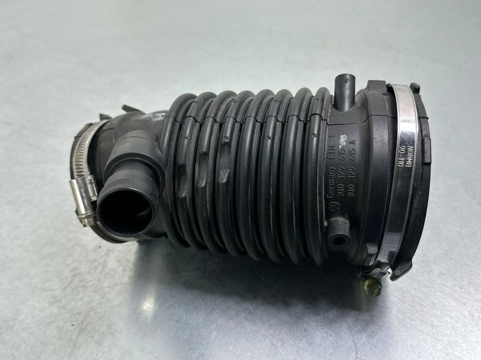 Durite d'admission turbocompresseur Volkswagen Passat B8 2016 2.0TDI 176KW... - Photo 2/4