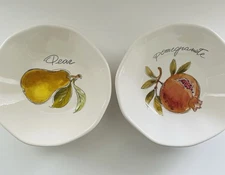 EFFETTI set of 2 pear and pomegranate 9" pasta bowls handmade in Italy EUC