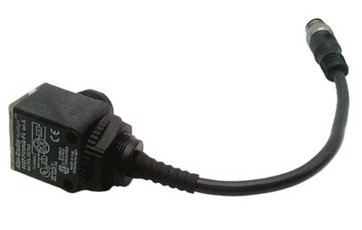 Allen-Bradley 42EF-P2MNB-F4 RightSight Retroreflective Photoelectric Sensor