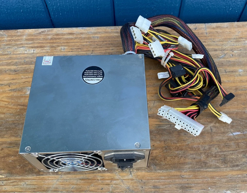 StarTech AP-500S12V Professional 450 Watt Computer Power Supply ATX2PW450PRO - Image 2 of 4