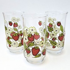 Vintage Anchor-Hocking Triguba Strawberry & F...