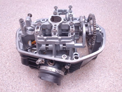 Zylinderkopf rechts Ventil BMW R 1250 GS Adventure RT R RS cylinderhead valve R
