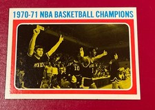 1971-72 Topps - NBA Champion Milwaukee Bucks #137 Oscar Robertson NBA HOF LOOK!!