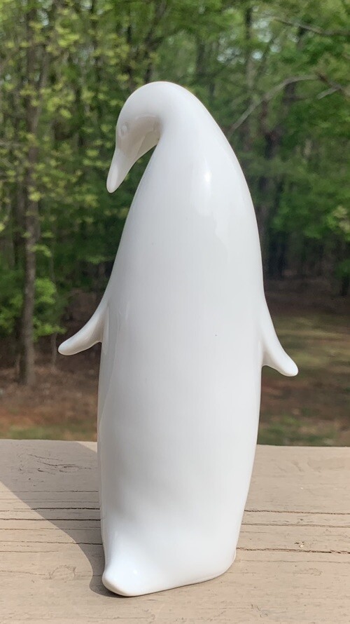 Crowning Touch Collection 6 Inch White Porcelain Mother Penguin Statue Japan