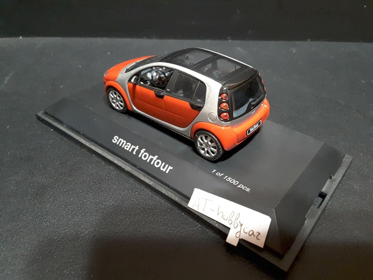 smart forfour ミニカー　1／18スケール Kyosho 1/18 Smart Forfour Green | #539631130