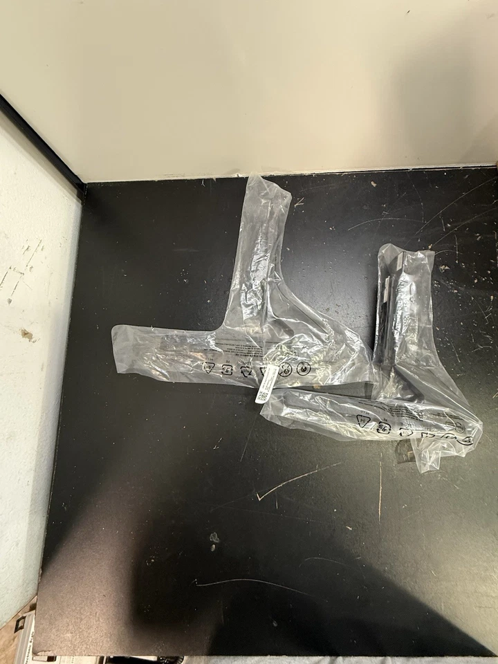 NEW SAMSUNG OEM QN50Q60DAF TV STAND FEET LEGS QN50Q60DAFXZA BN96-54830A - Image 2 of 4