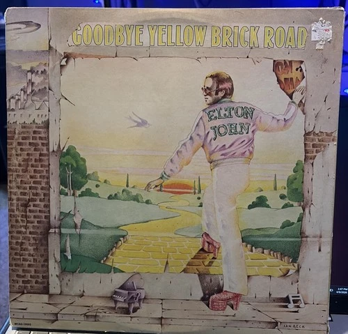 Elton John “Goodbye Yellow Brick Road” Double Vinyl LP MCA Records 1973