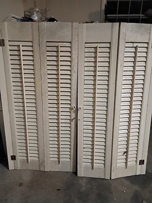 White Wood Plantation Shutters/Blind 4-Panel Folding, Visible Tilt Rod, Hinges