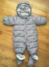 BABY GAP GIRLS SZ 0-6 MONTHS BUNTING DOWN FILL SNOWSUIT FLORAL W/ BOOTIES