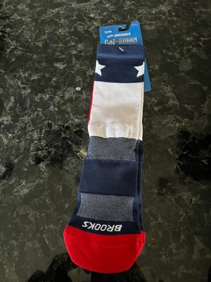 NWT Brooks Tempo Knit In Crew Socks Size Small/Medium Red, White & Blue