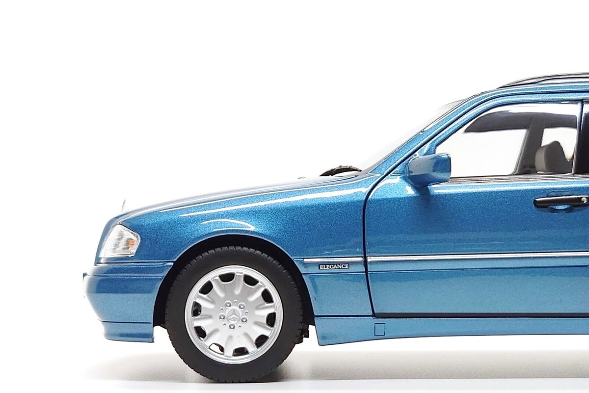 Norev 1:18 Mercedes-Benz C-Klasse T-Modell (W202) in Aquamarine