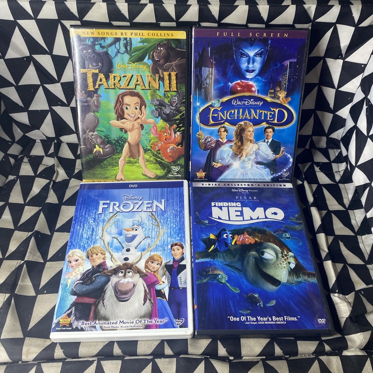 INI 歴代CD DVD Blu-ray Disney Dvd Lot Of 4: Frozen - Finding Nemo - Tarzan 2 - Enchanted
